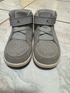 Jordan Kids Grey High-Top Sneakers with Hook-and-Loop Strap